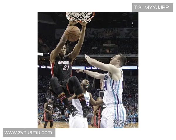 黄蜂与热火第四场激战回顾球员表现与战术分析全景呈现